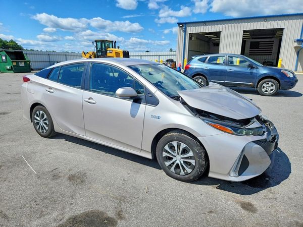 2021 TOYOTA PRIUS