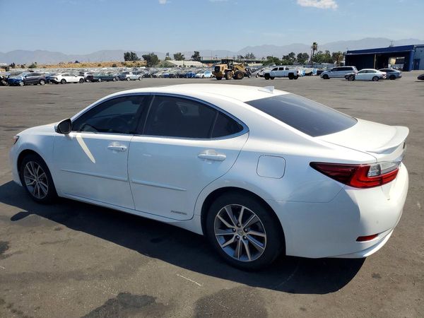 2018 LEXUS ES 300h