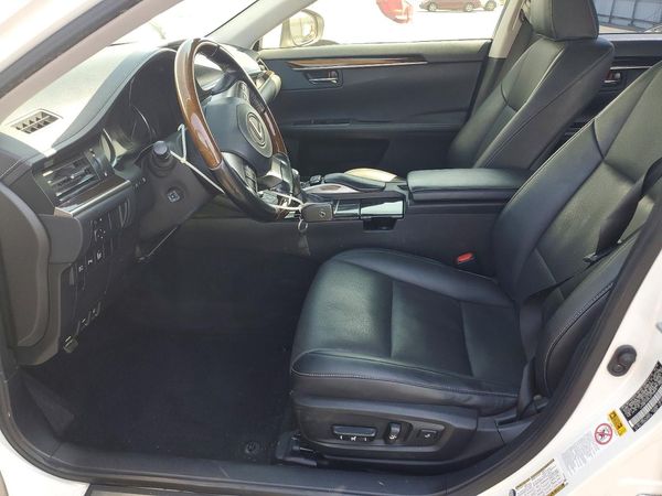 2018 LEXUS ES 300h