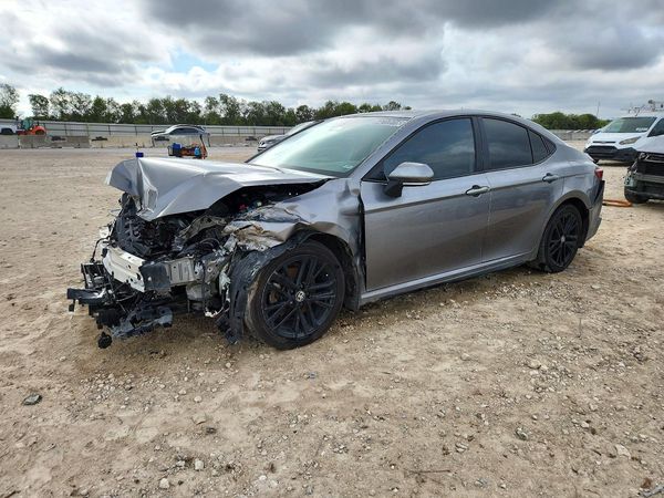 2026 TOYOTA CAMRY — DSFA — Front 3/4
