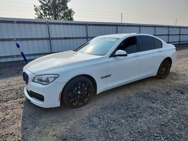 2015 BMW 750