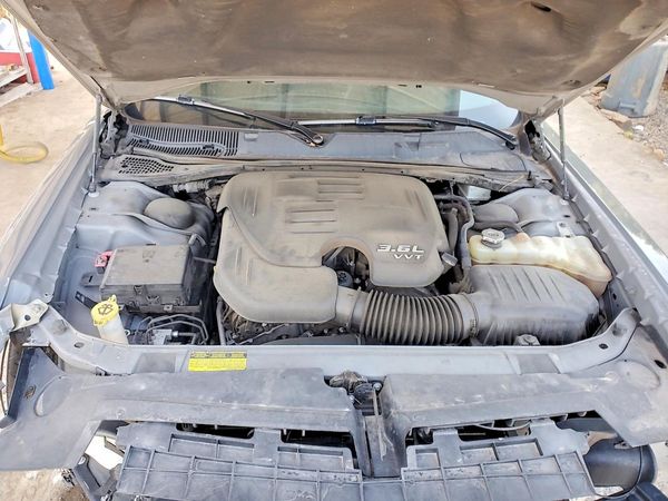 2019 DODGE CHALLENGER SXT — Engine bay