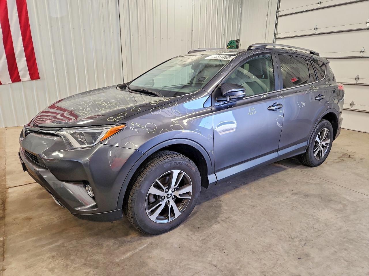 2018 TOYOTA RAV4 Adventure/XLE