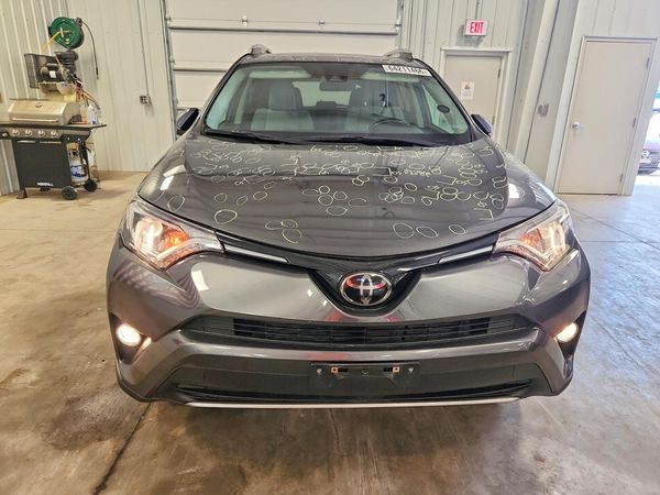 2018 TOYOTA RAV4 Adventure/XLE