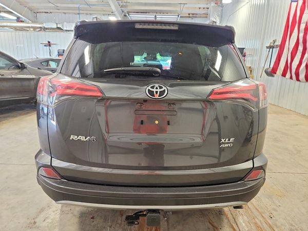 2018 TOYOTA RAV4 Adventure/XLE