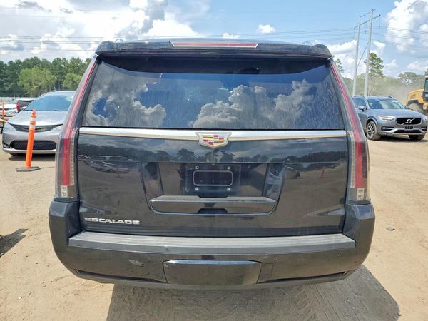 2018 CADILLAC ESCALADE