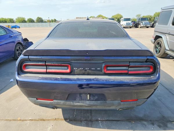 2016 DODGE CHALLENGER SXT