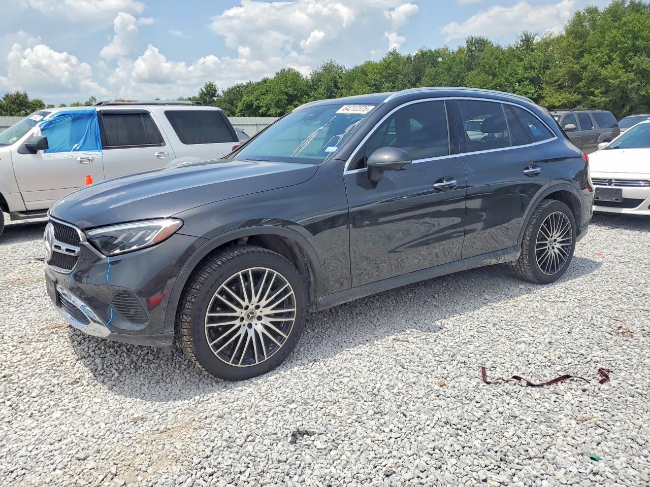 2025 MERCEDES-BENZ GLC