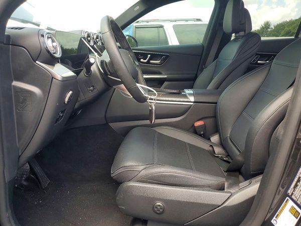 2025 MERCEDES-BENZ GLC