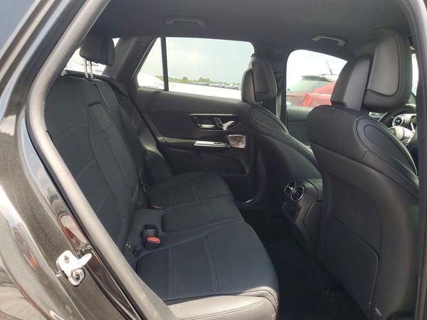2025 MERCEDES-BENZ GLC