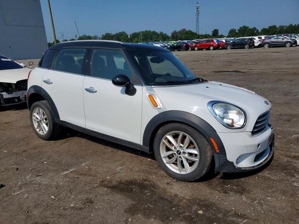 2012 MINI COOPER — Passenger 3/4