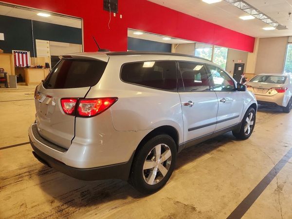 2017 CHEVROLET TRAVERSE LS