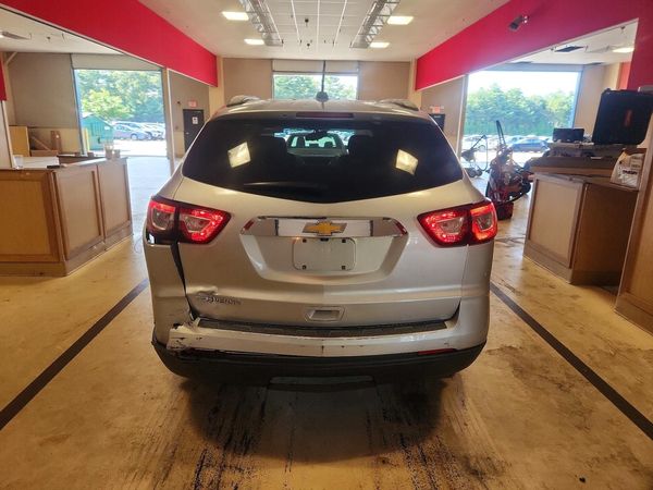 2017 CHEVROLET TRAVERSE LS
