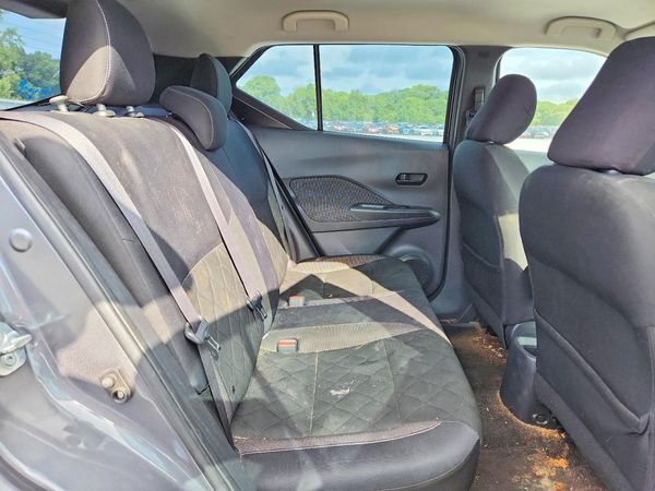 2019 NISSAN KICKS