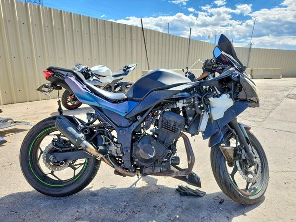 2015 KAWASAKI EX300
