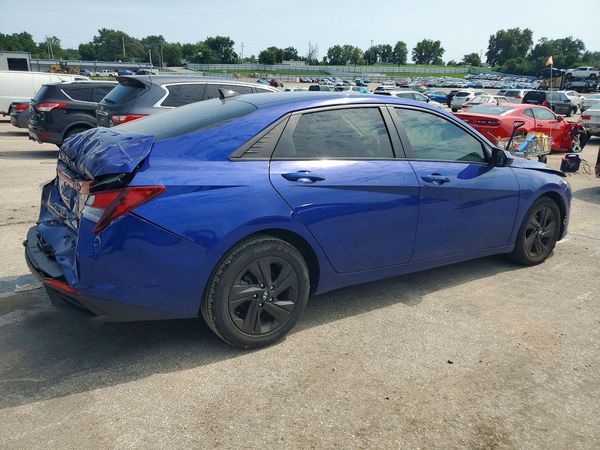 2021 HYUNDAI ELANTRA Blue