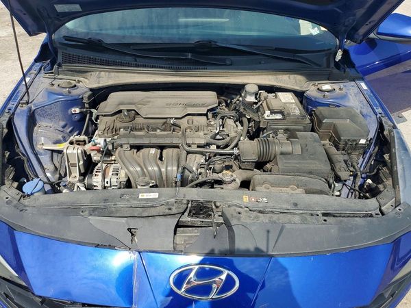 2021 HYUNDAI ELANTRA Blue