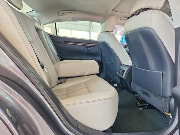 2017 LEXUS ES 350