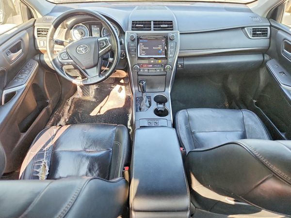 2016 TOYOTA CAMRY