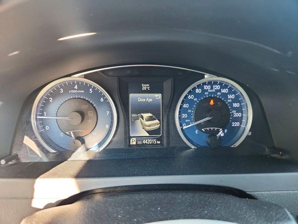 2016 TOYOTA CAMRY