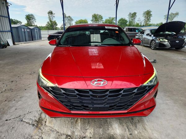 2022 HYUNDAI ELANTRA SEL w/ Convenience Pkg