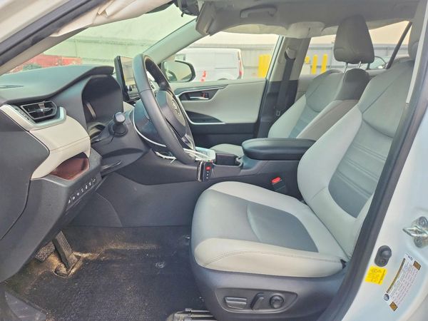 2023 TOYOTA RAV4 Limited