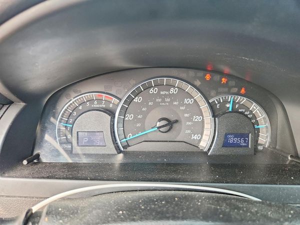 2012 TOYOTA CAMRY