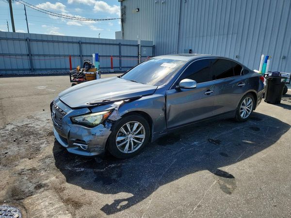 2015 INFINITI Q50