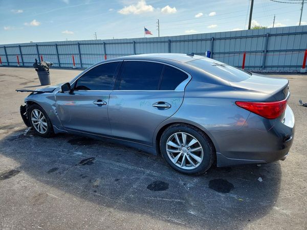 2015 INFINITI Q50