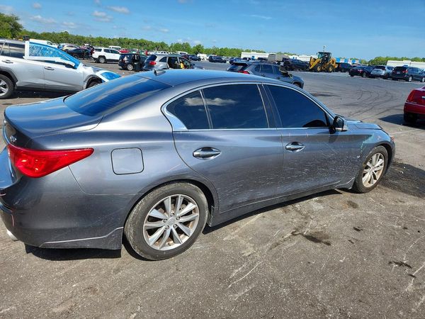 2015 INFINITI Q50