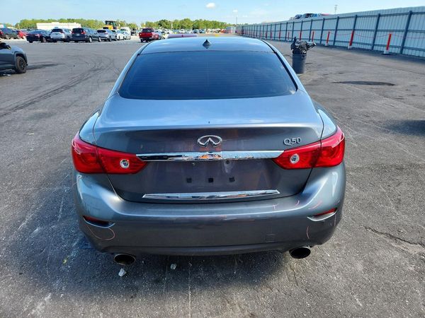 2015 INFINITI Q50