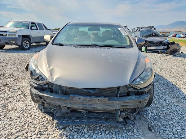 2013 HYUNDAI ELANTRA