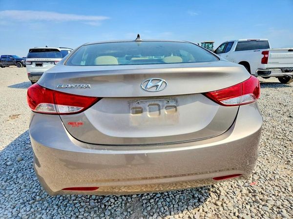 2013 HYUNDAI ELANTRA