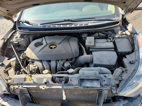 2013 HYUNDAI ELANTRA