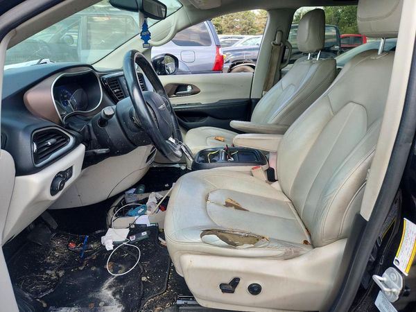 2017 CHRYSLER PACIFICA