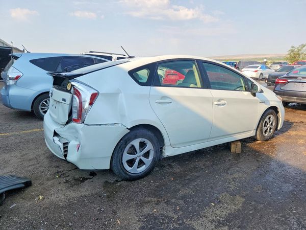 2015 TOYOTA PRIUS