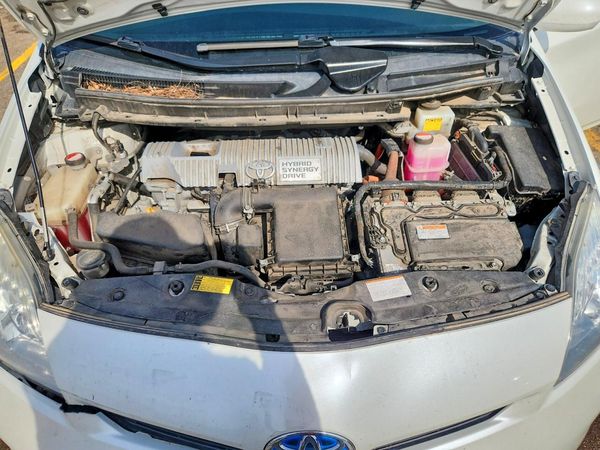 2015 TOYOTA PRIUS