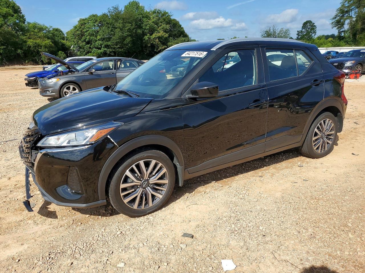 2024 NISSAN KICKS