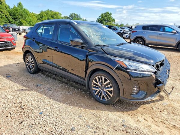 2024 NISSAN KICKS