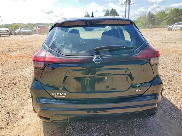 2024 NISSAN KICKS