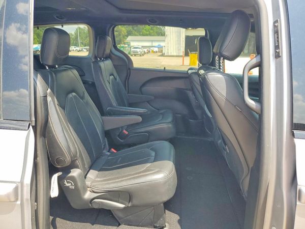 2019 CHRYSLER PACIFICA