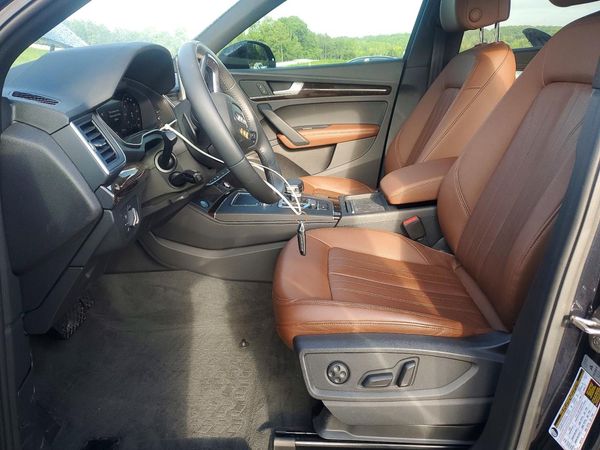2020 AUDI Q5 quattro Premium Plus