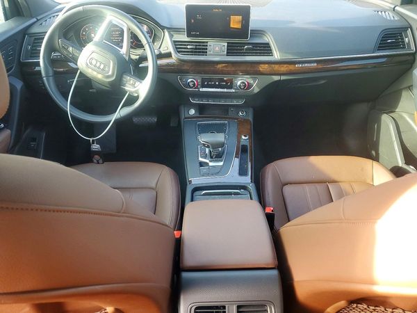 2020 AUDI Q5 quattro Premium Plus