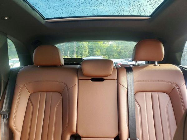 2020 AUDI Q5 quattro Premium Plus