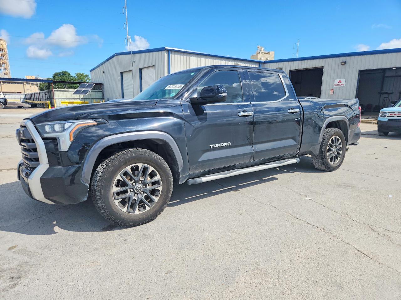2023 TOYOTA TUNDRA