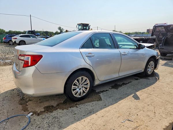 2013 TOYOTA CAMRY