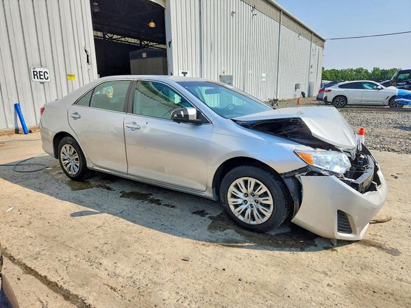2013 TOYOTA CAMRY