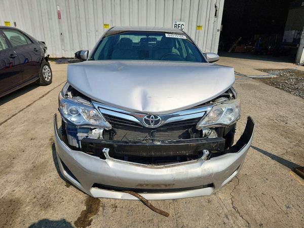 2013 TOYOTA CAMRY