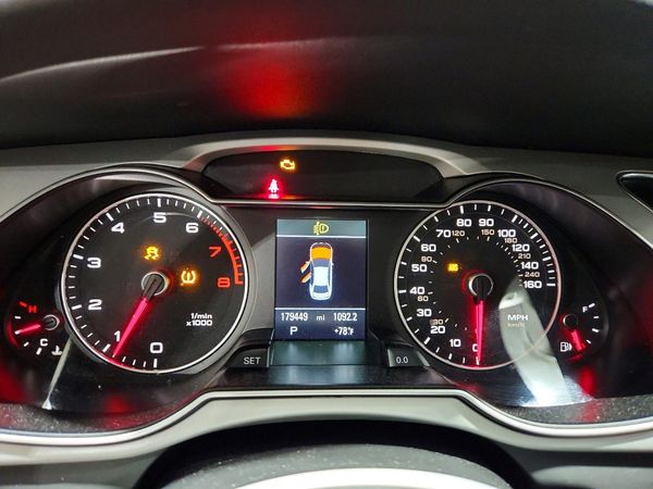 2015 AUDI A4 quattro Premium Plus