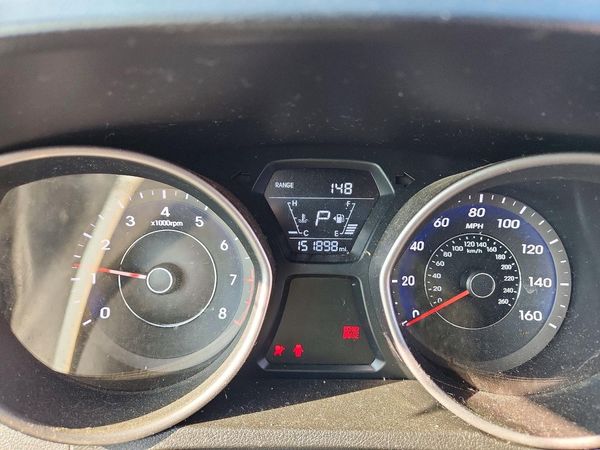 2016 HYUNDAI ELANTRA